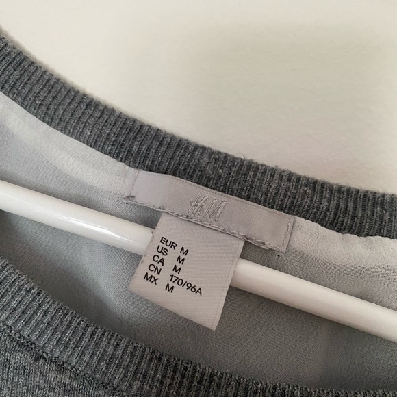 H&M | Split Back Sweater - Picture 2 of 4